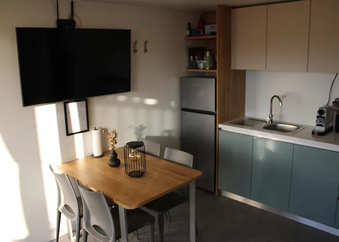 Mobile Max Kemp Drage